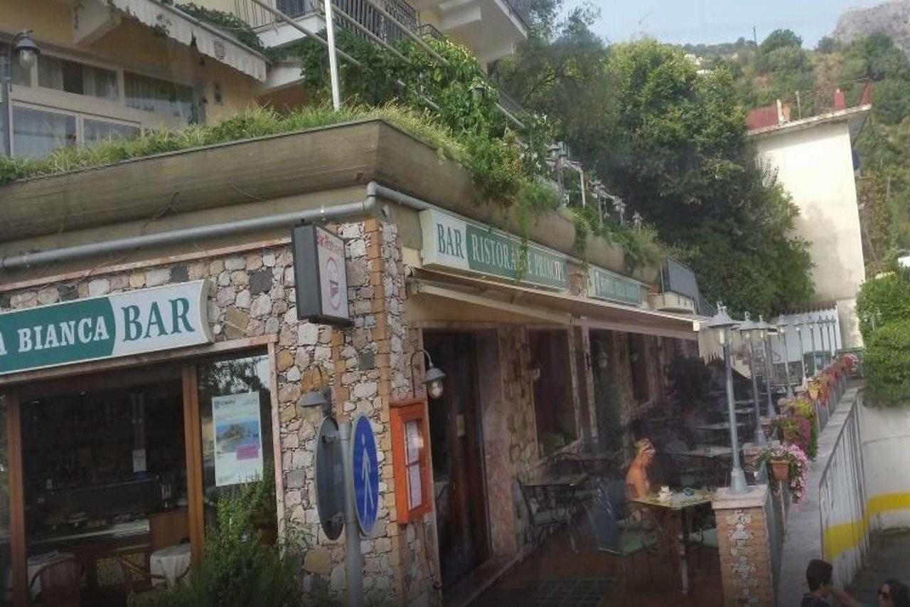 Hotel Villa Bianca Resort タオルミーナ エクステリア 写真